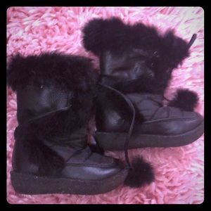 Kids snow boots with real fur